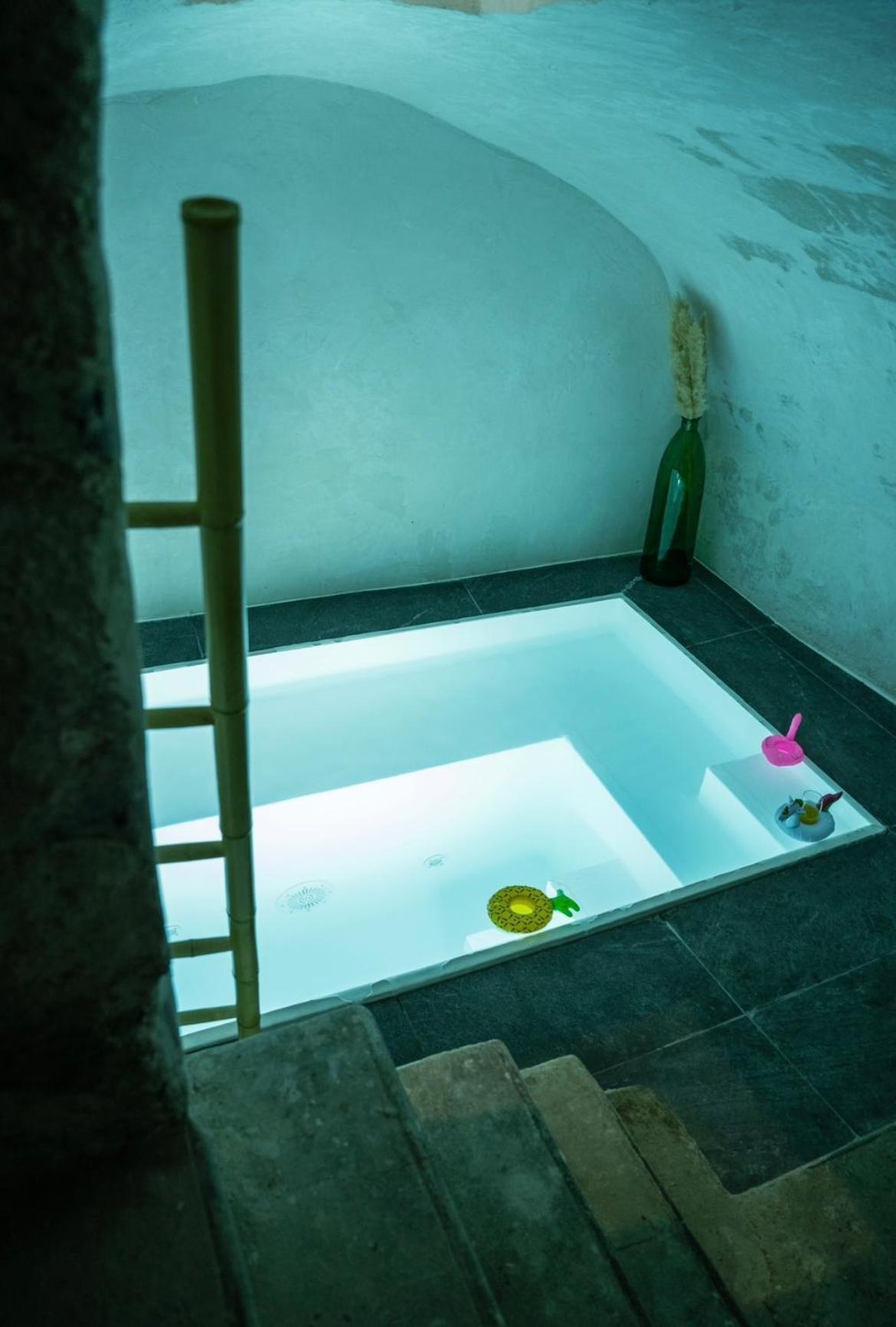 Vakantiehuis Piscine Chauffee, Centre, Maison Atypique Rouen